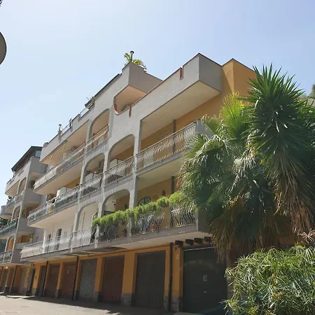 Casa Alice Daire Giardini Naxos